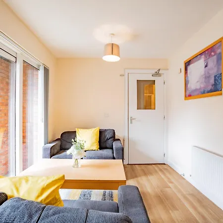 Modern Comfortable In 아파트 Limerick Junction